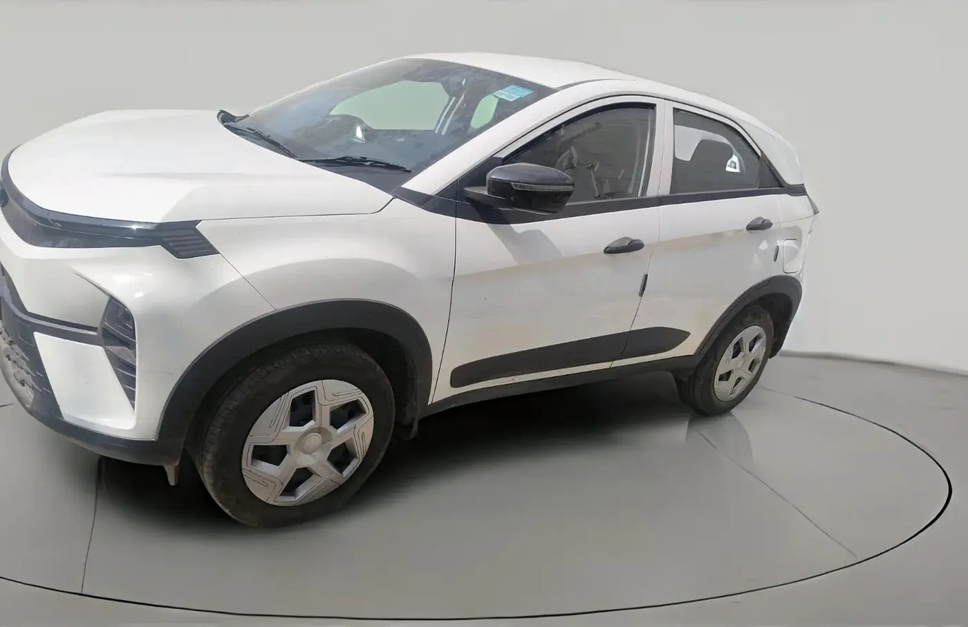 2024 Tata NEXON Smart Plus 1.2 Revotron 6 AMT, Petrol, Automatic, 9,462 km, exterior