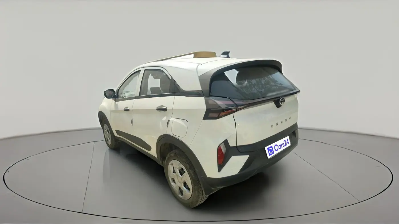 2024 Tata NEXON Smart Plus 1.2 Revotron 6 AMT, Petrol, Automatic, 9,462 km, exterior