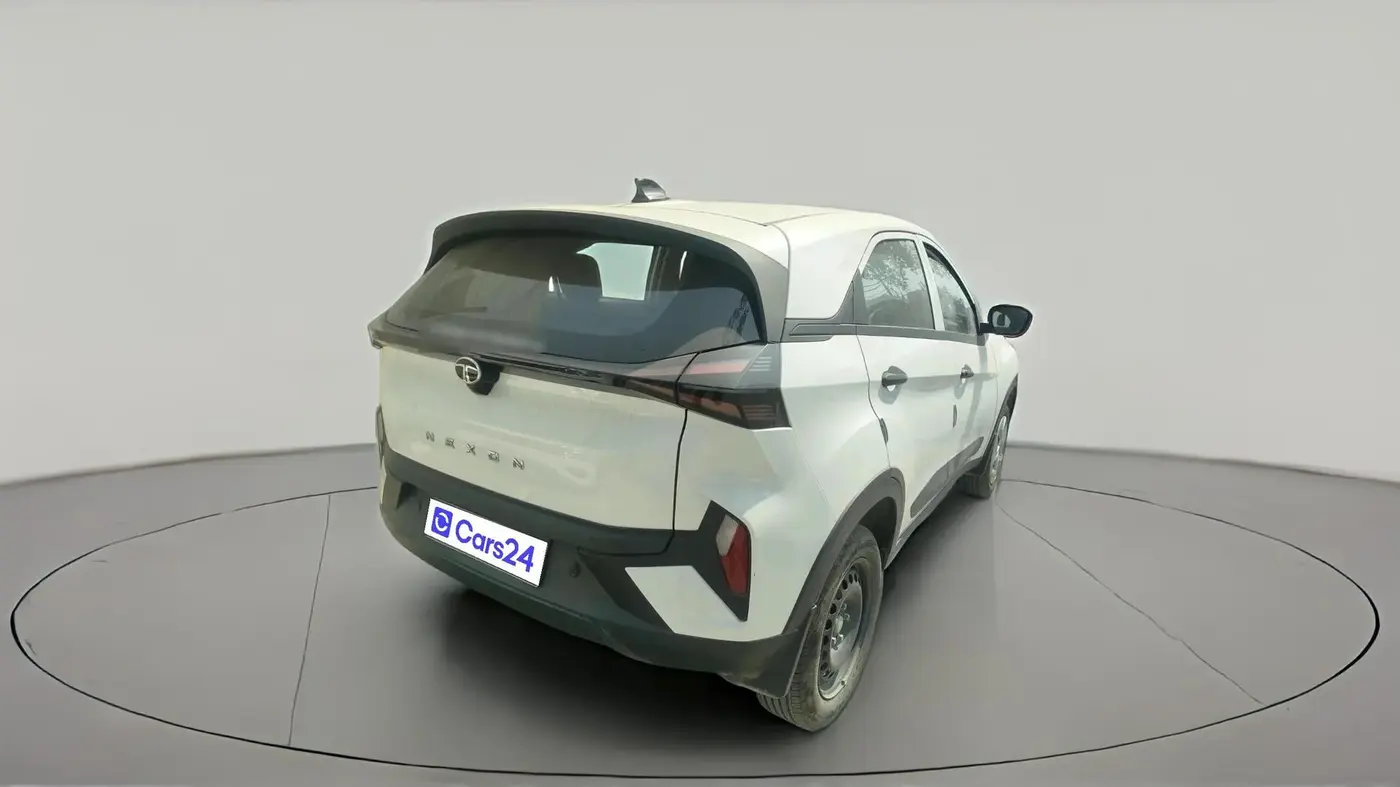 2024 Tata NEXON Smart Plus 1.2 Revotron 6 AMT, Petrol, Automatic, 9,462 km, exterior