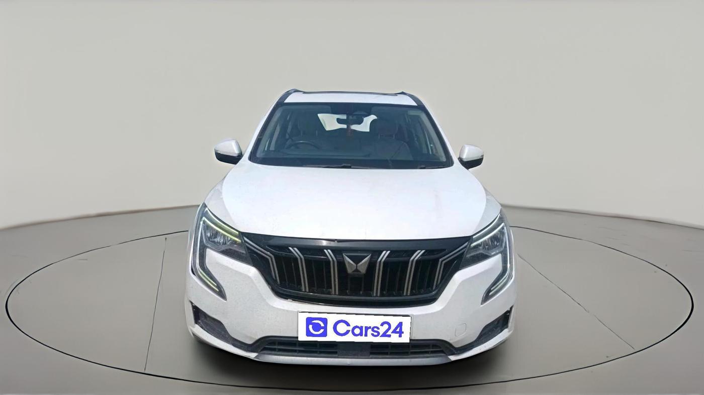 2022 Mahindra XUV700 AX 7 LUXURY D AT 7 STR, Diesel, Automatic, 1,35,769 km, exterior