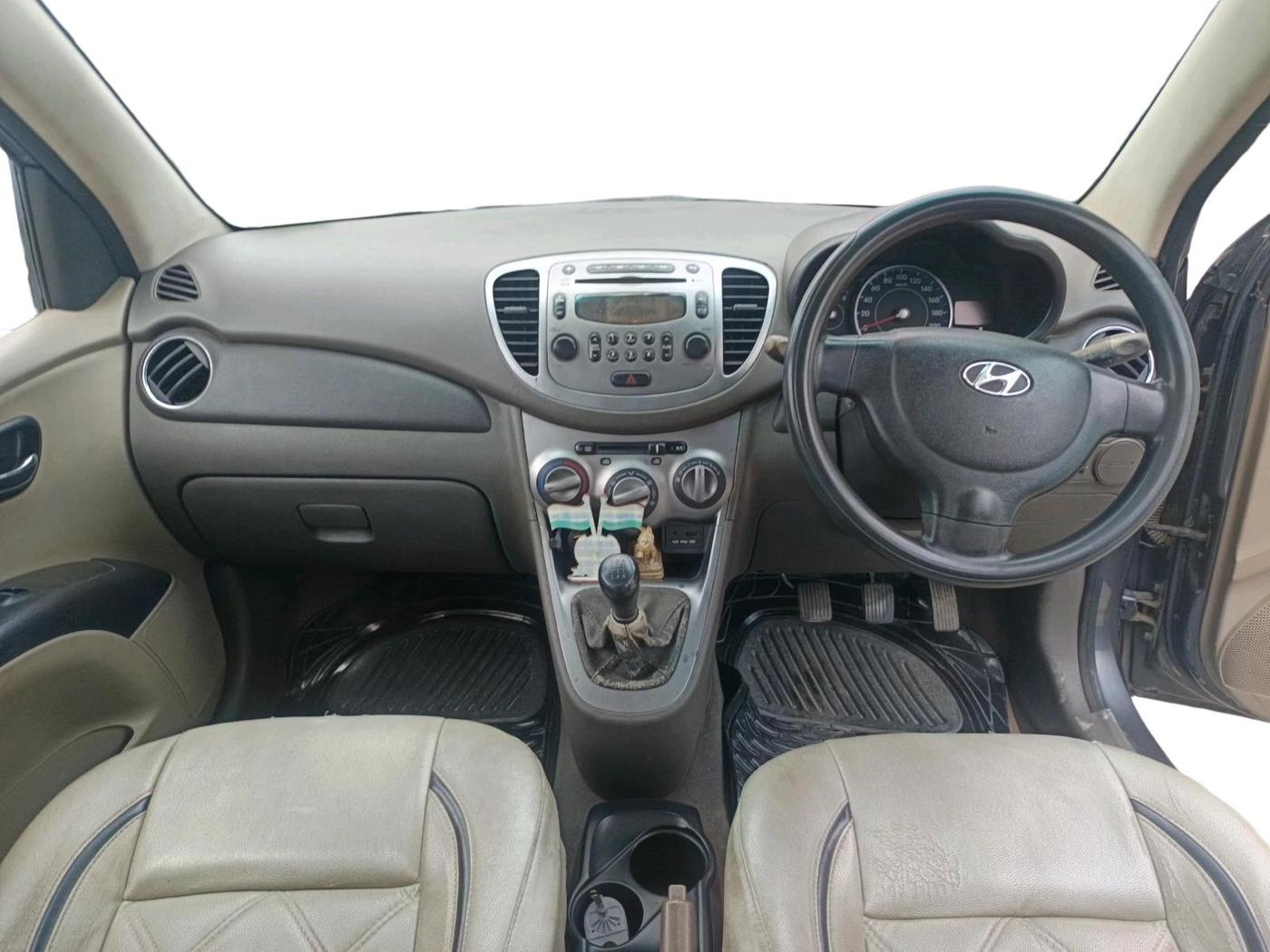 2011 Hyundai i10 SPORTZ 1.2, Petrol, Manual, 1,42,446 km, interior