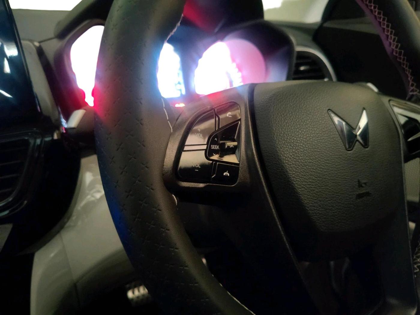 2024 Mahindra XUV 3XO MX2 Pro 1.2 L TCMPFI AT, Petrol, Automatic, 14,937 km, interior