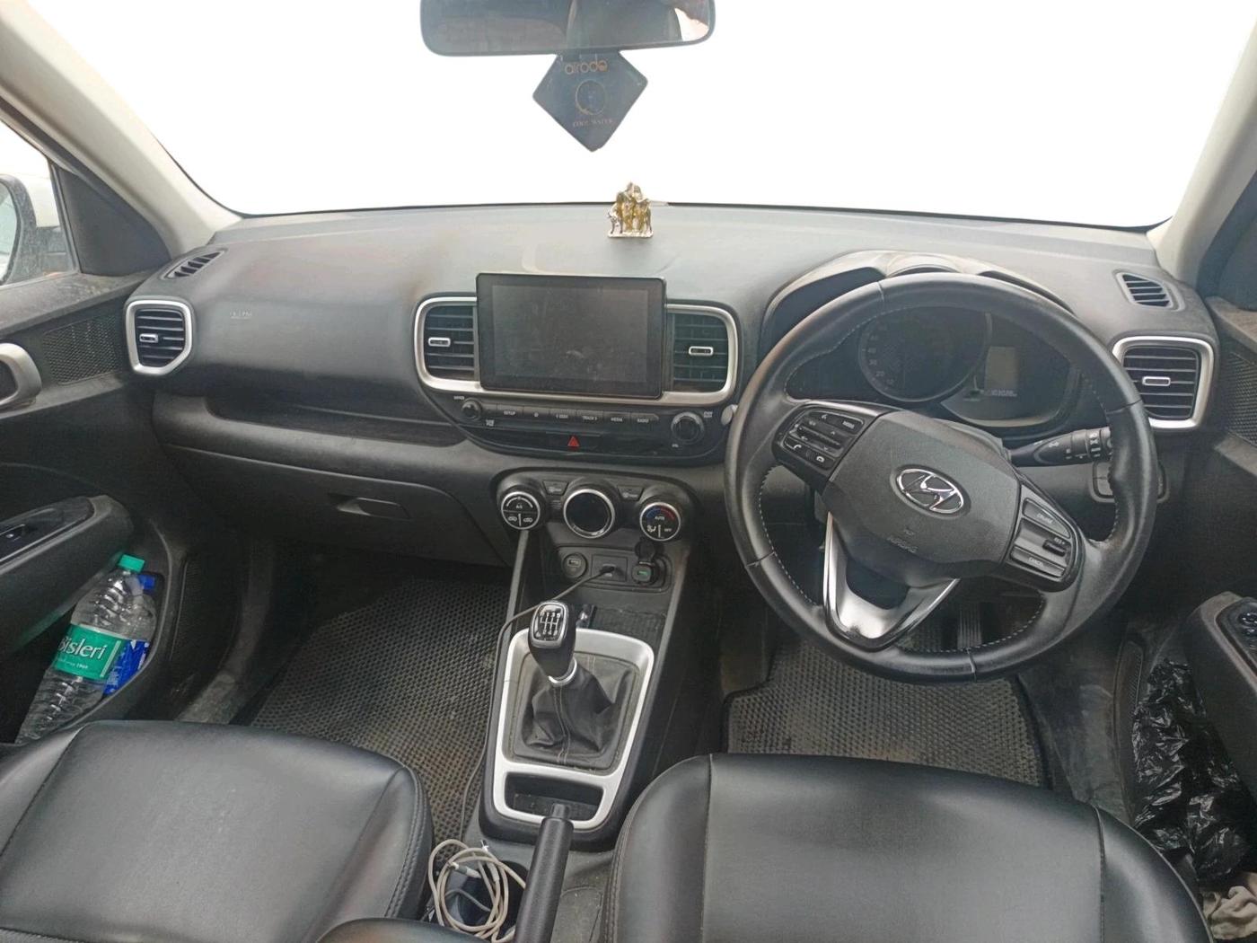 2020 Hyundai VENUE SX 1.5 CRDI, Diesel, Manual, 1,03,029 km, interior