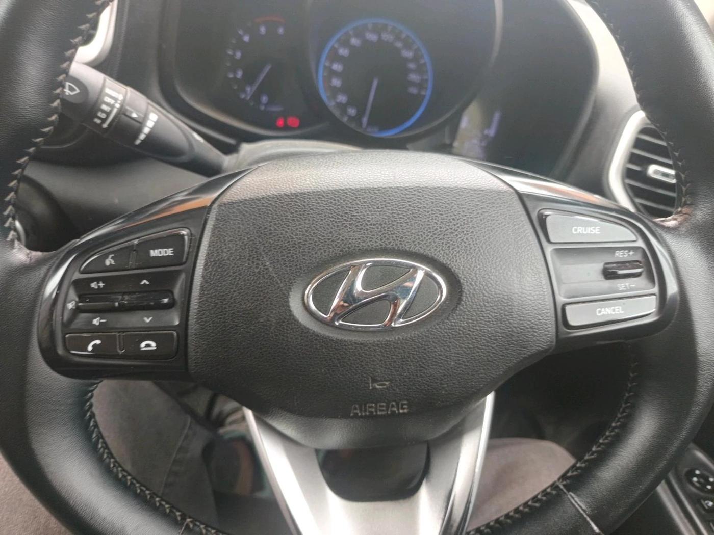 2020 Hyundai VENUE SX 1.5 CRDI, Diesel, Manual, 1,03,029 km, interior