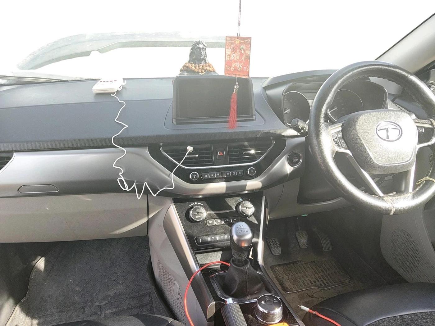2018 Tata NEXON XZ PLUS PETROL, Petrol, Manual, 52,000 km, interior