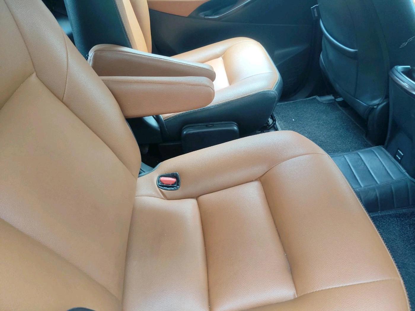 2017 Toyota Innova Crysta 2.8 GX AT 7 STR, Diesel, Automatic, 1,13,439 km, interior