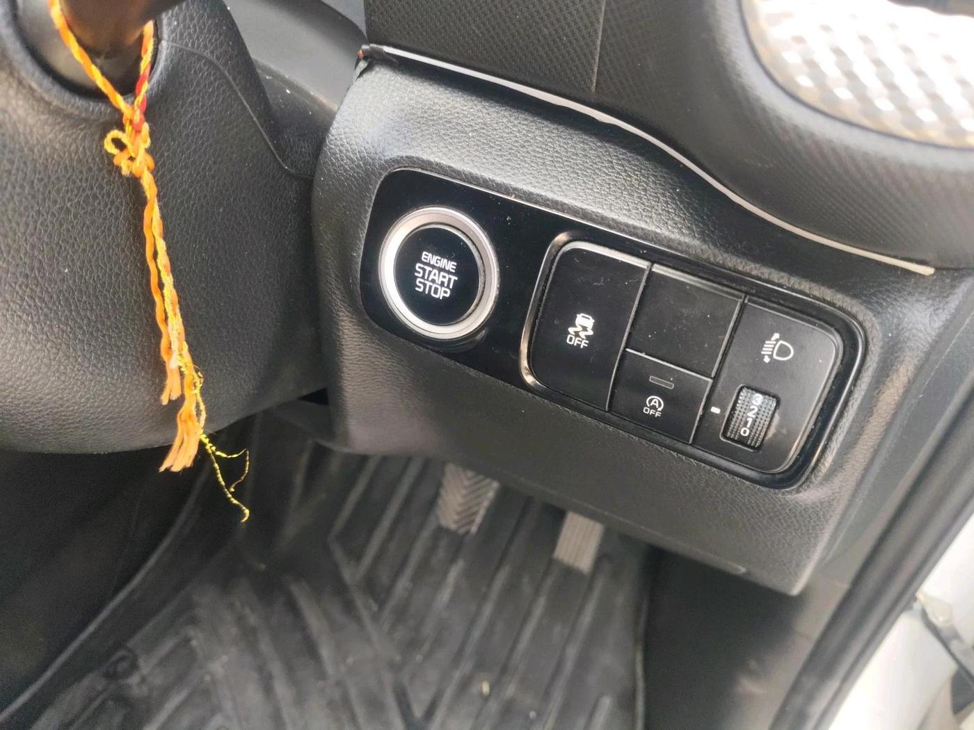 2023 KIA SONET HTK PLUS 1.0 IMT, Petrol, Manual, 27,697 km, interior