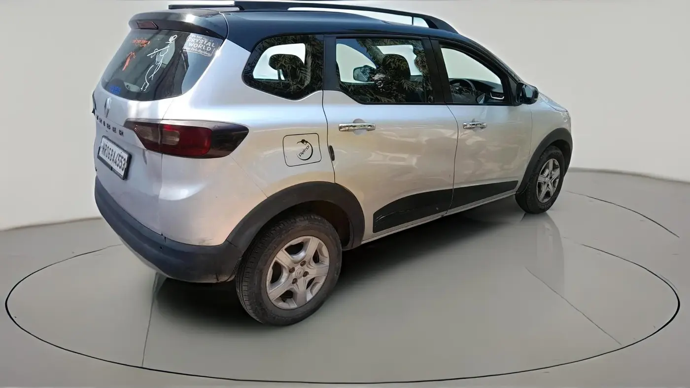 2022 Renault TRIBER RXT, Petrol, Manual, 25,241 km, exterior