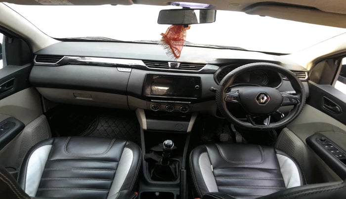 2022 Renault TRIBER RXT, Petrol, Manual, 25,241 km, interior