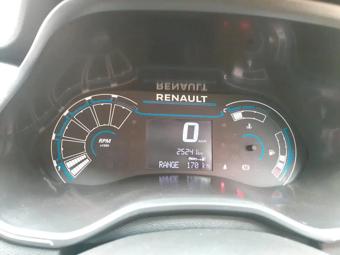 2022 Renault TRIBER RXT, Petrol, Manual, 25,241 km, interior