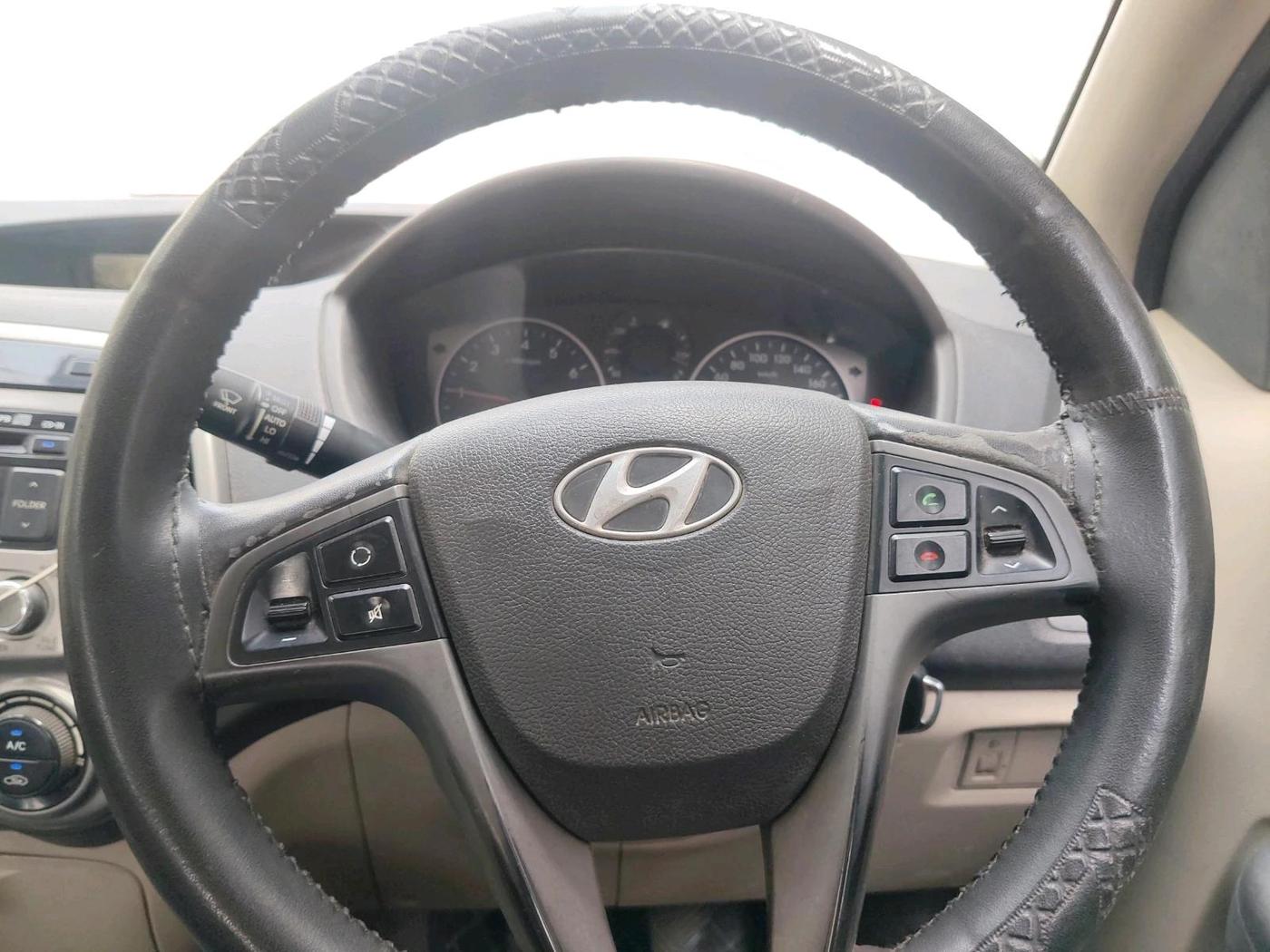 2012 Hyundai i20 SPORTZ 1.2, Petrol, Manual, 95,323 km, interior