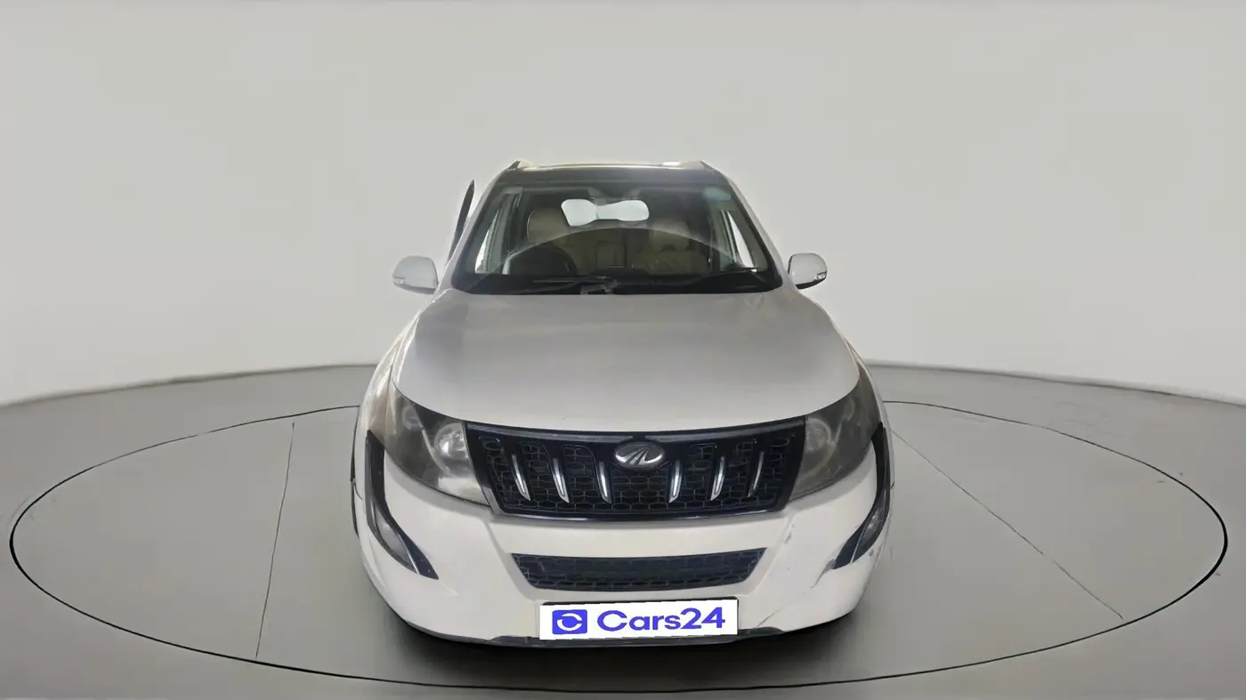 2015 Mahindra XUV500 W10 AWD, Diesel, Manual, 1,62,000 km, exterior