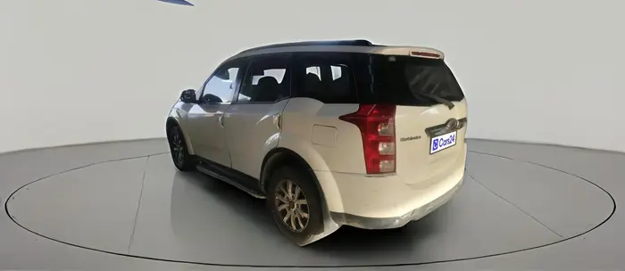 2015 Mahindra XUV500 W10 AWD, Diesel, Manual, 1,62,000 km, exterior