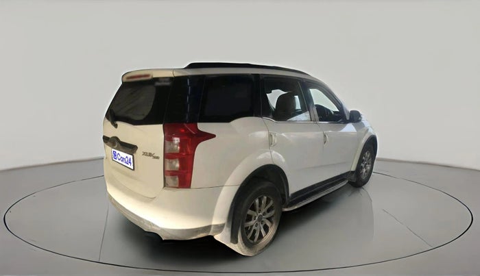 2015 Mahindra XUV500 W10 AWD, Diesel, Manual, 1,61,603 km, exterior