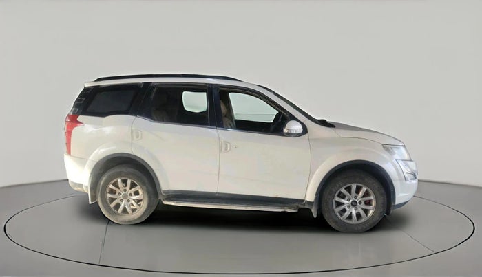 2015 Mahindra XUV500 W10 AWD, Diesel, Manual, 1,61,603 km, exterior