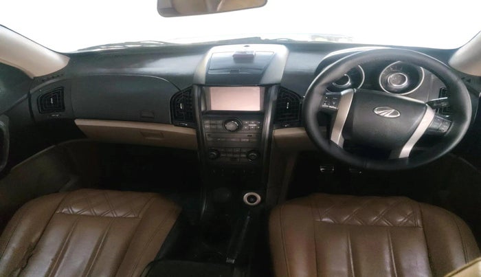 2015 Mahindra XUV500 W10 AWD, Diesel, Manual, 1,61,603 km, interior