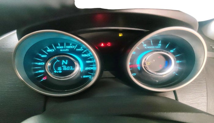 2015 Mahindra XUV500 W10 AWD, Diesel, Manual, 1,61,603 km, interior