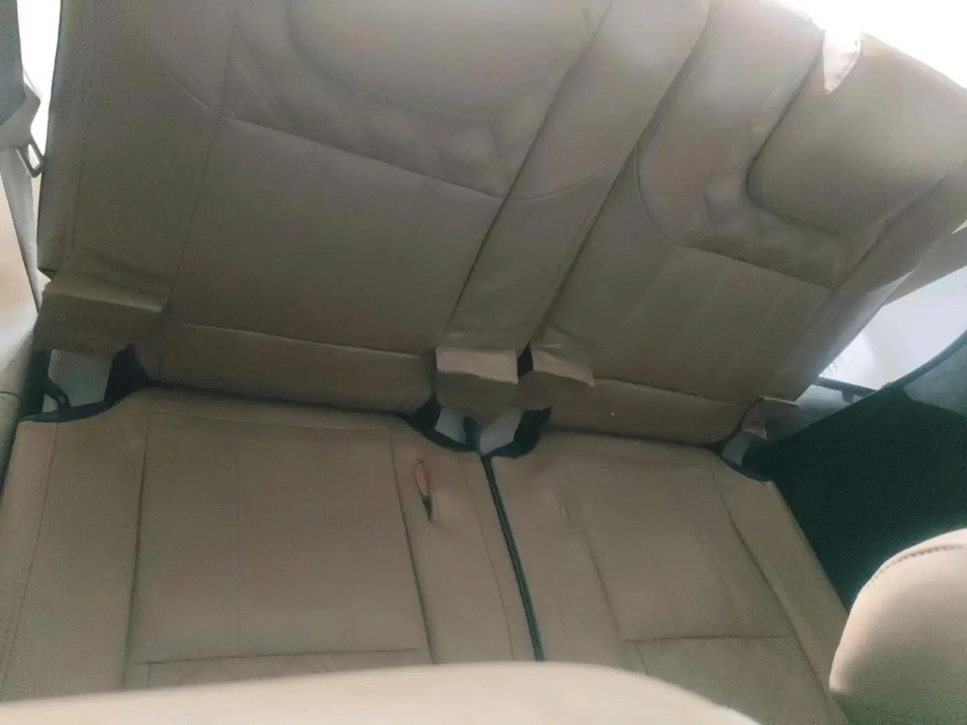 2015 Mahindra XUV500 W10 AWD, Diesel, Manual, 1,62,000 km, interior