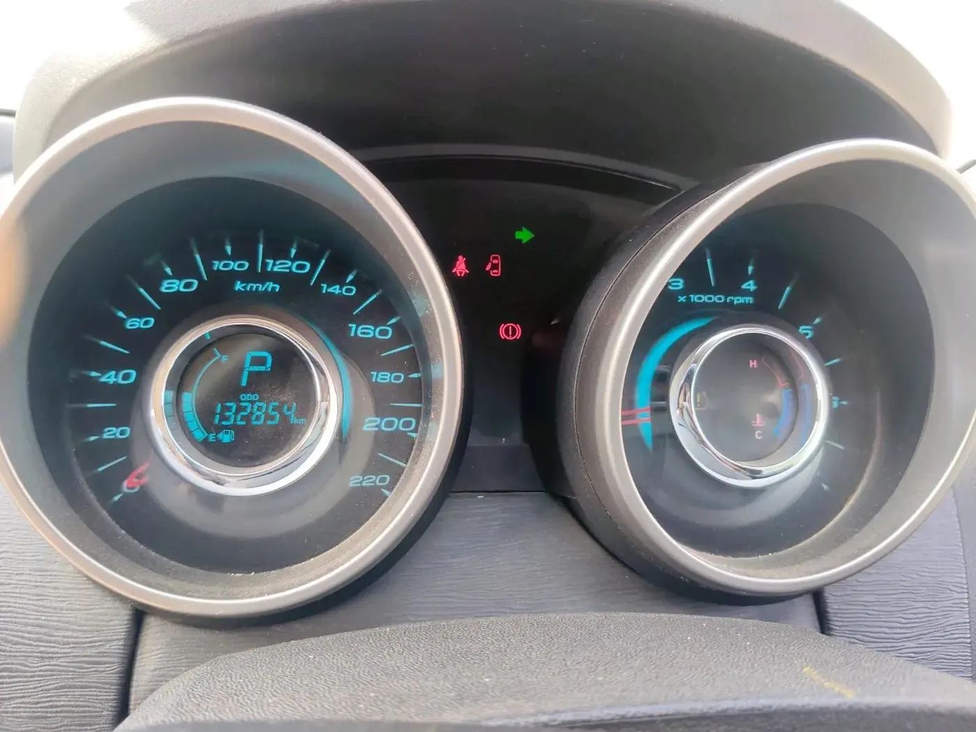 2020 Mahindra XUV500 W9 AT, Diesel, Automatic, 1,32,854 km, interior