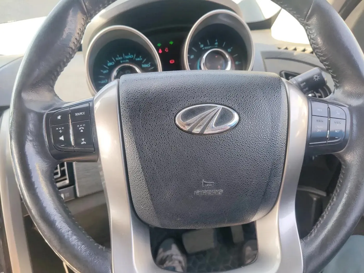 2020 Mahindra XUV500 W9 AT, Diesel, Automatic, 1,32,854 km, interior