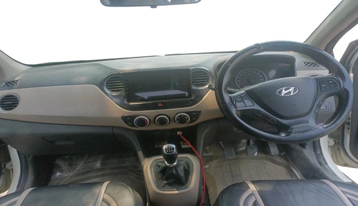 2015 Hyundai i10 SPORTZ 1.2, CNG, Manual, 1,09,100 km, interior