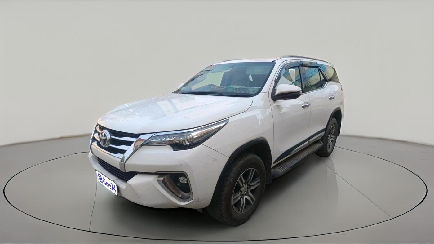 2019 Toyota Fortuner 2.8 4X2 AT, Diesel, Automatic, 86,160 km, exterior