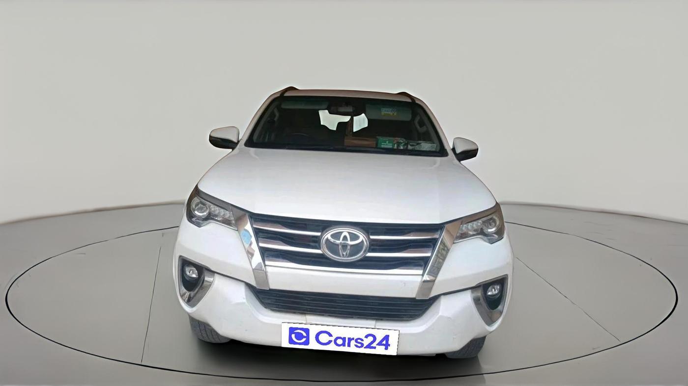 2019 Toyota Fortuner 2.8 4X2 AT, Diesel, Automatic, 86,160 km, exterior