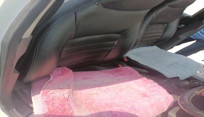 2013 Hyundai i10 MAGNA 1.2, Petrol, Manual, 1,23,871 km, interior