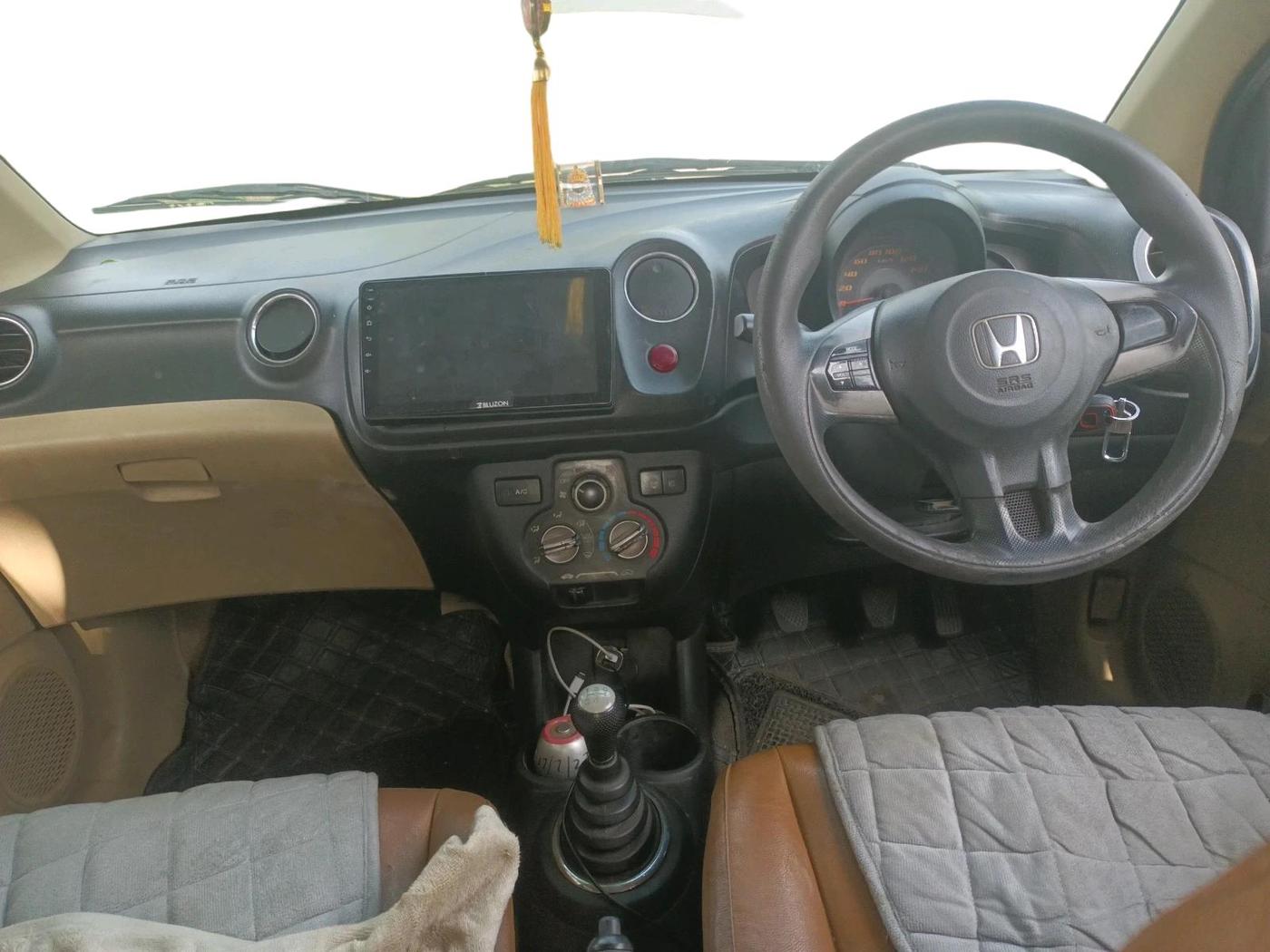 2015 Honda Amaze 1.5L I-DTEC VX, Diesel, Manual, 1,50,117 km, interior
