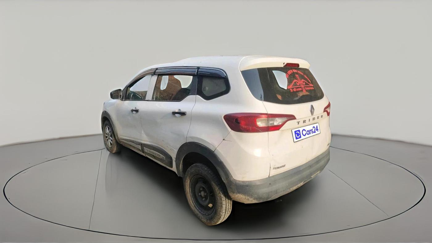 2020 Renault TRIBER RXE MT, Petrol, Manual, 1,09,005 km, exterior