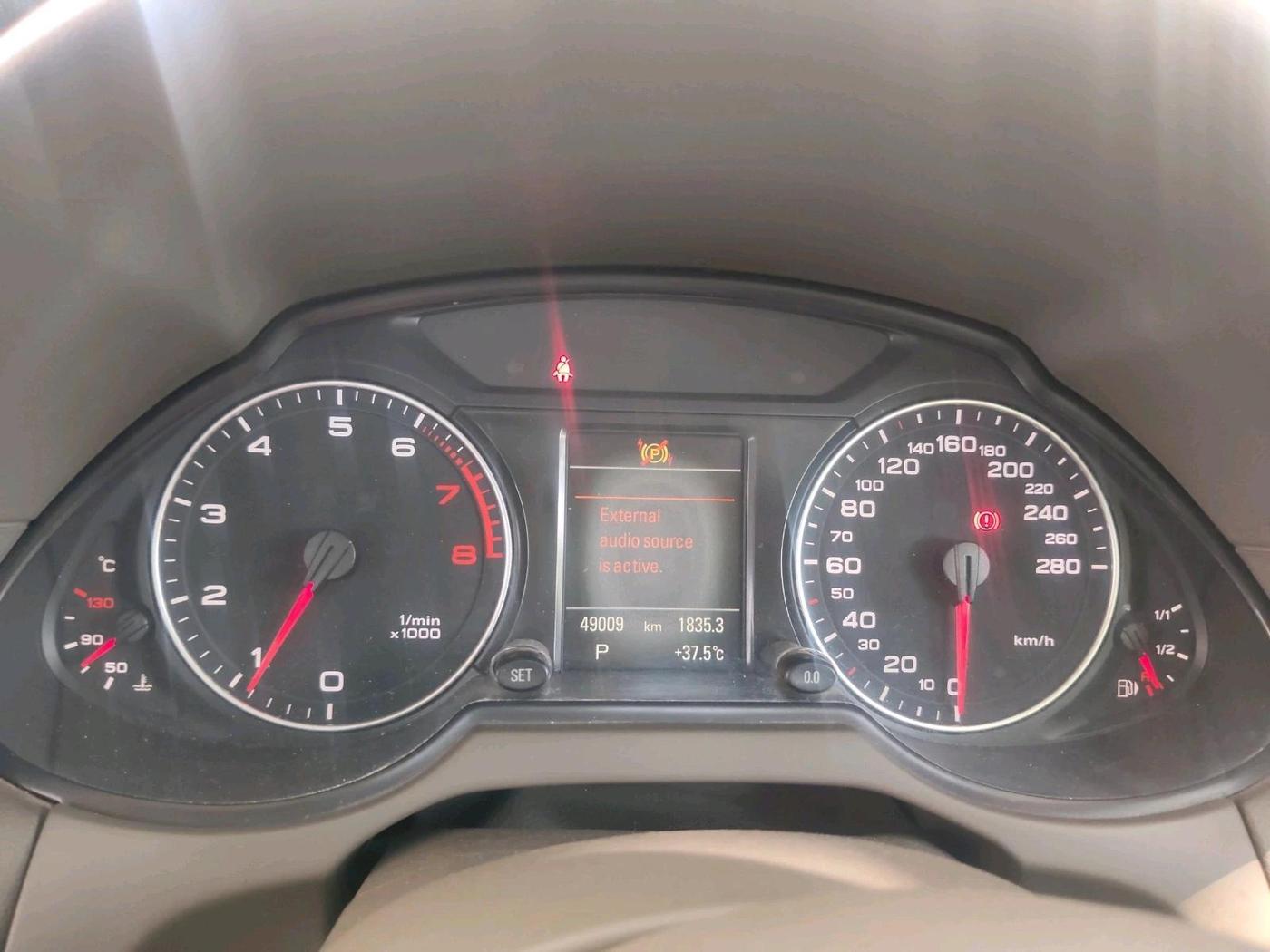 2011 Audi Q5 2.0 TFSI QUATTRO, Petrol, Automatic, 49,009 km, interior
