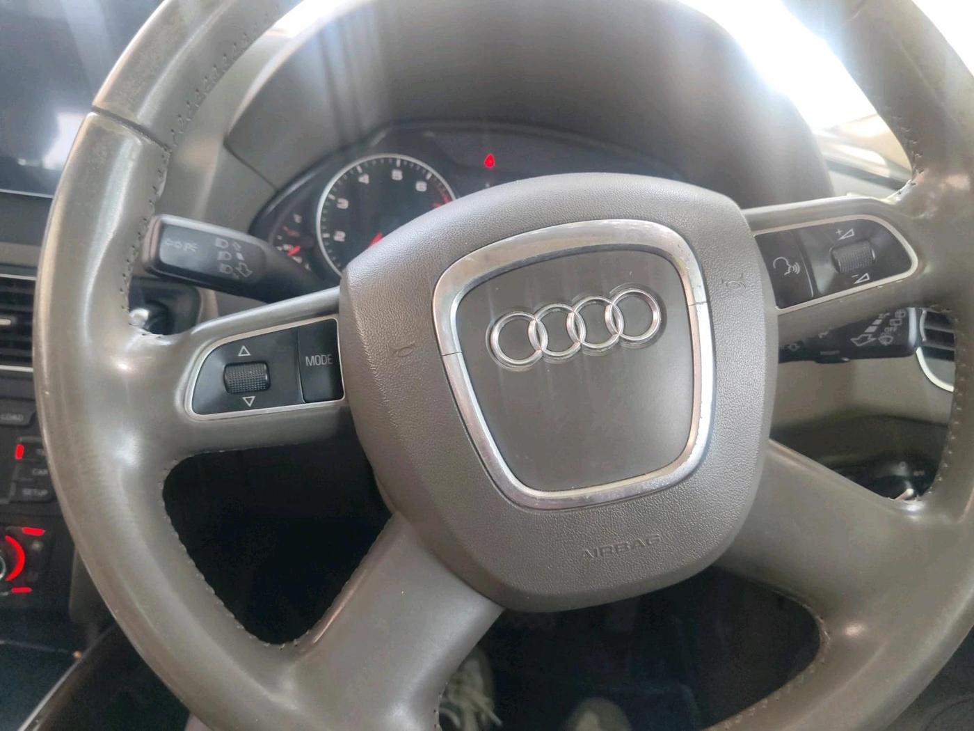 2011 Audi Q5 2.0 TFSI QUATTRO, Petrol, Automatic, 49,009 km, interior