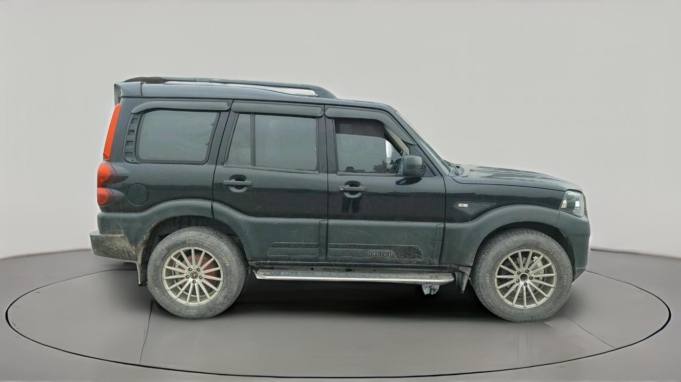 2023 Mahindra SCORPIO CLASSIC S 9STR, Diesel, Manual, 83,636 km, exterior