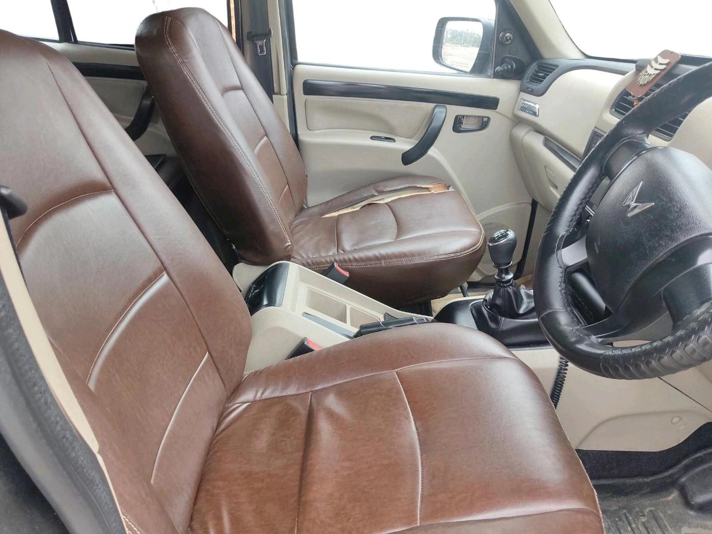 2023 Mahindra SCORPIO CLASSIC S 9STR, Diesel, Manual, 83,636 km, interior