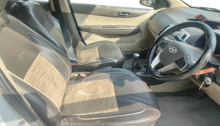 2011 Hyundai i20 ASTA 1.2, Petrol, Manual, 1,31,797 km, interior