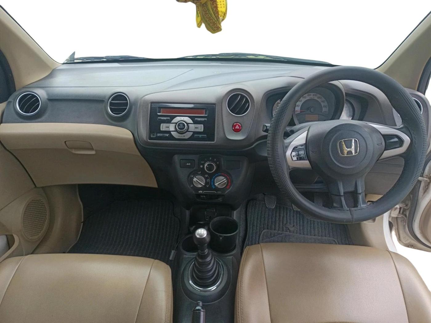 2013 Honda Brio S MT, Petrol, Manual, 57,285 km, interior