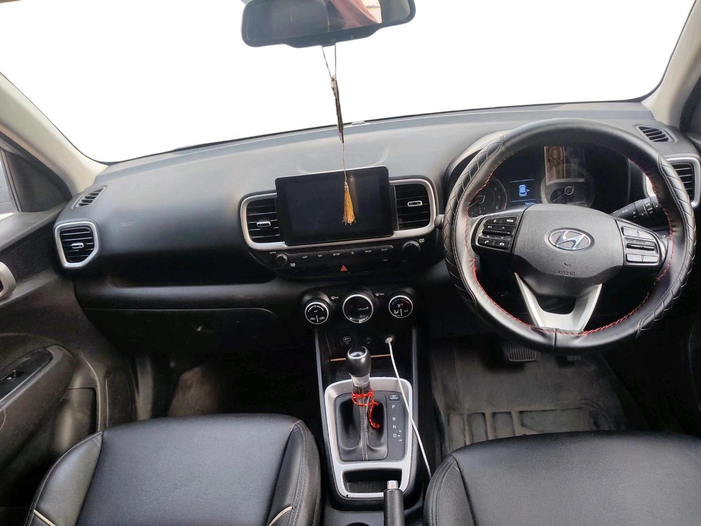 2020 Hyundai VENUE SX PLUS 1.0 TURBO DCT, Petrol, Automatic, 78,626 km, interior