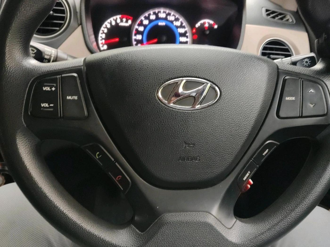 2019 Hyundai Grand i10 MAGNA 1.2 KAPPA VTVT, Petrol, Manual, 89,725 km, interior