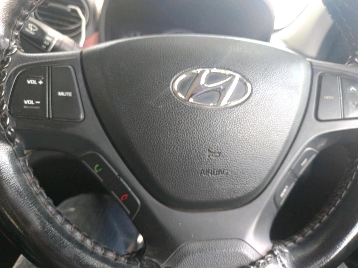2016 Hyundai Grand i10 1.2 SPORTZ PRIME EDITION VTVT, Petrol, Manual, 66,674 km, interior