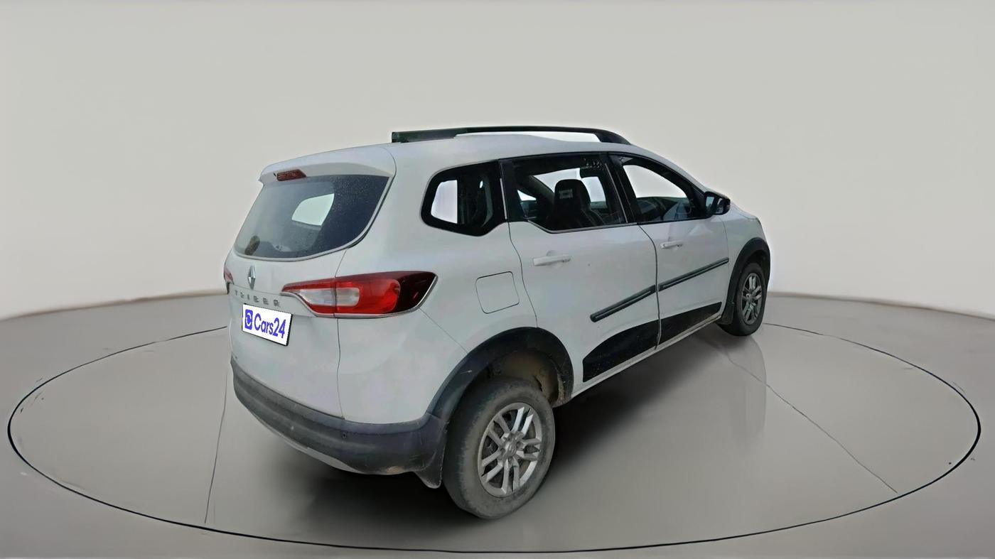 2022 Renault TRIBER RXT, Petrol, Manual, 2,02,095 km, exterior