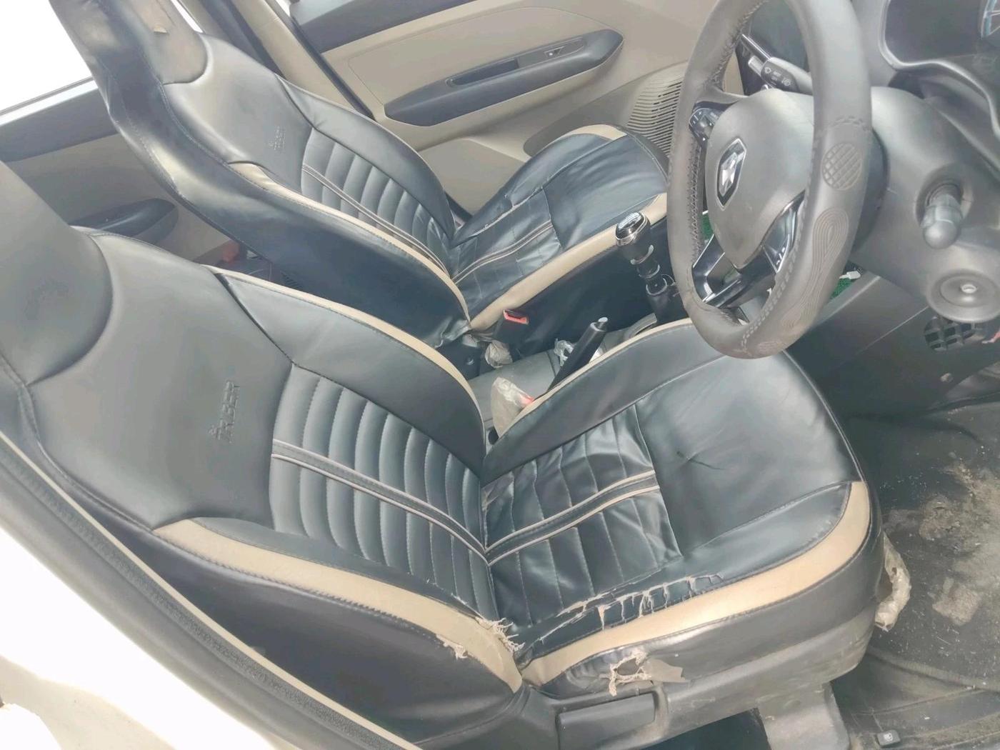 2022 Renault TRIBER RXT, Petrol, Manual, 2,02,095 km, interior