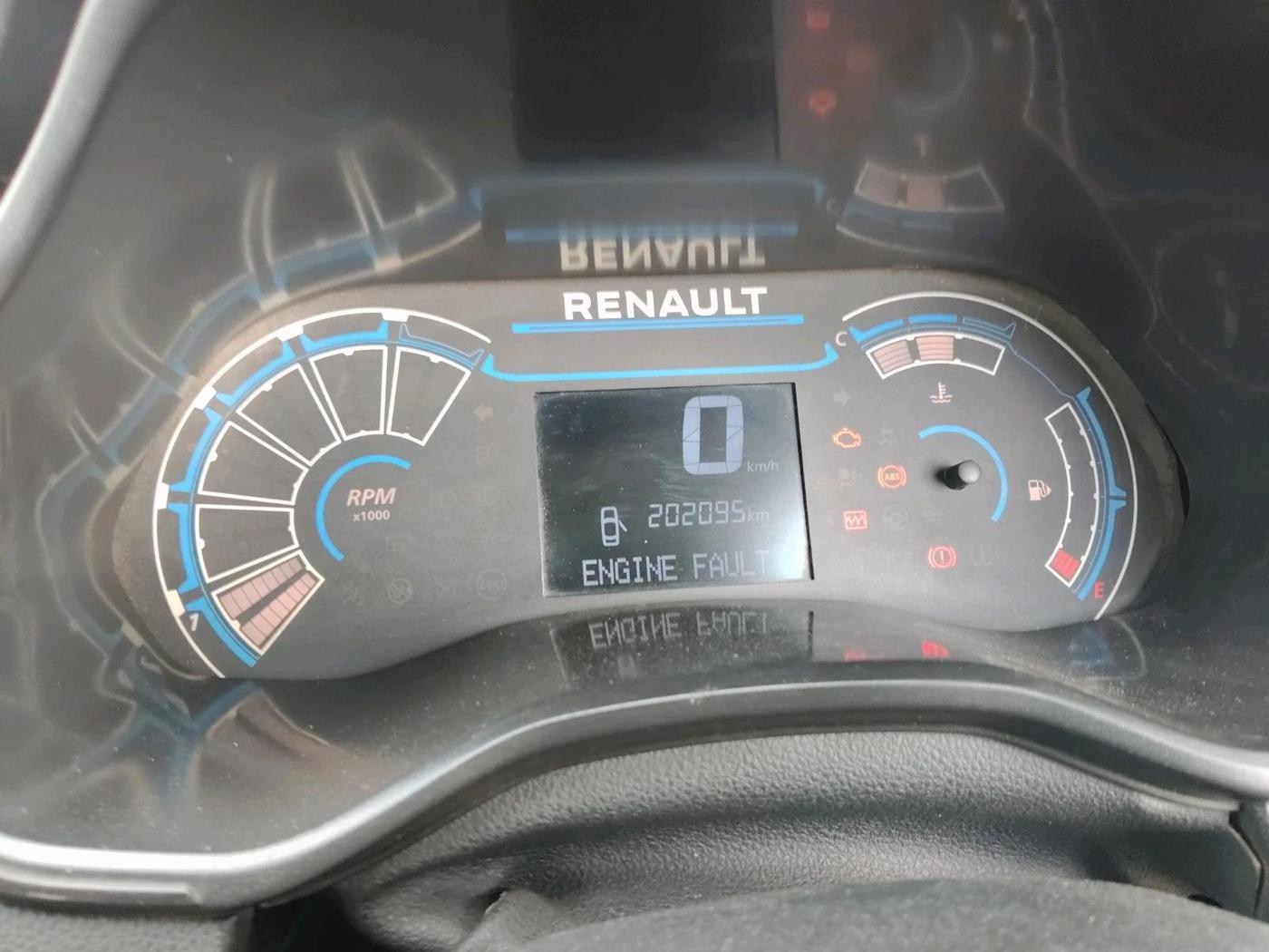 2022 Renault TRIBER RXT, Petrol, Manual, 2,02,095 km, interior