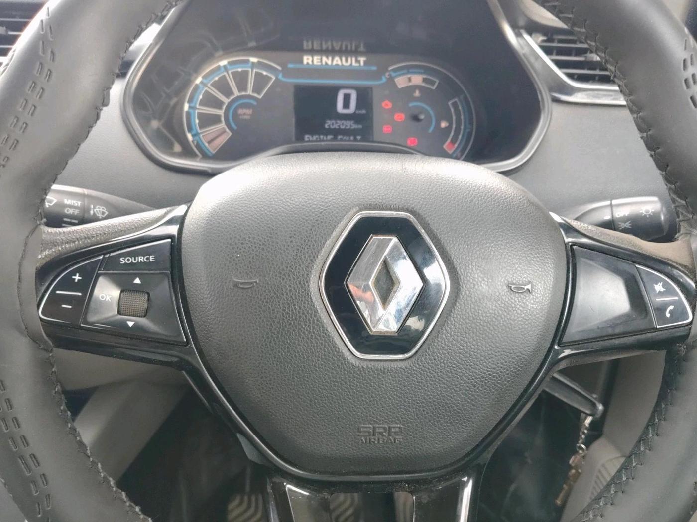 2022 Renault TRIBER RXT, Petrol, Manual, 2,02,095 km, interior
