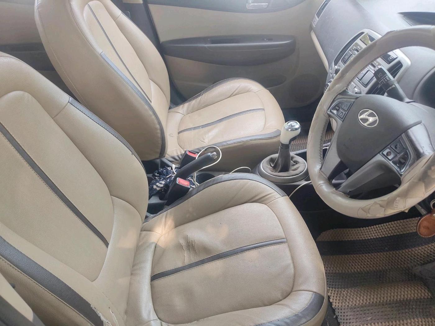 2012 Hyundai i20 SPORTZ 1.4 CRDI, Diesel, Manual, 1,31,448 km, interior