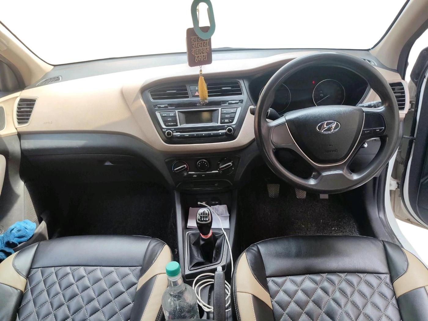 2017 Hyundai Elite i20 MAGNA EXECUTIVE 1.4 CRDI, Diesel, Manual, 1,17,793 km, interior
