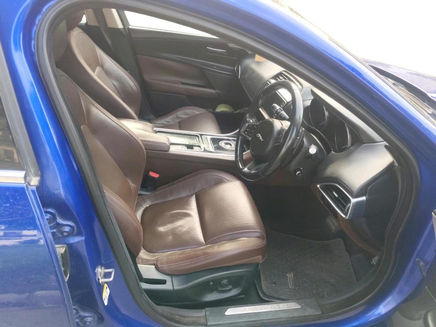 2018 Jaguar XE PORTFOLIO DIESEL, Diesel, Automatic, 84,280 km, interior