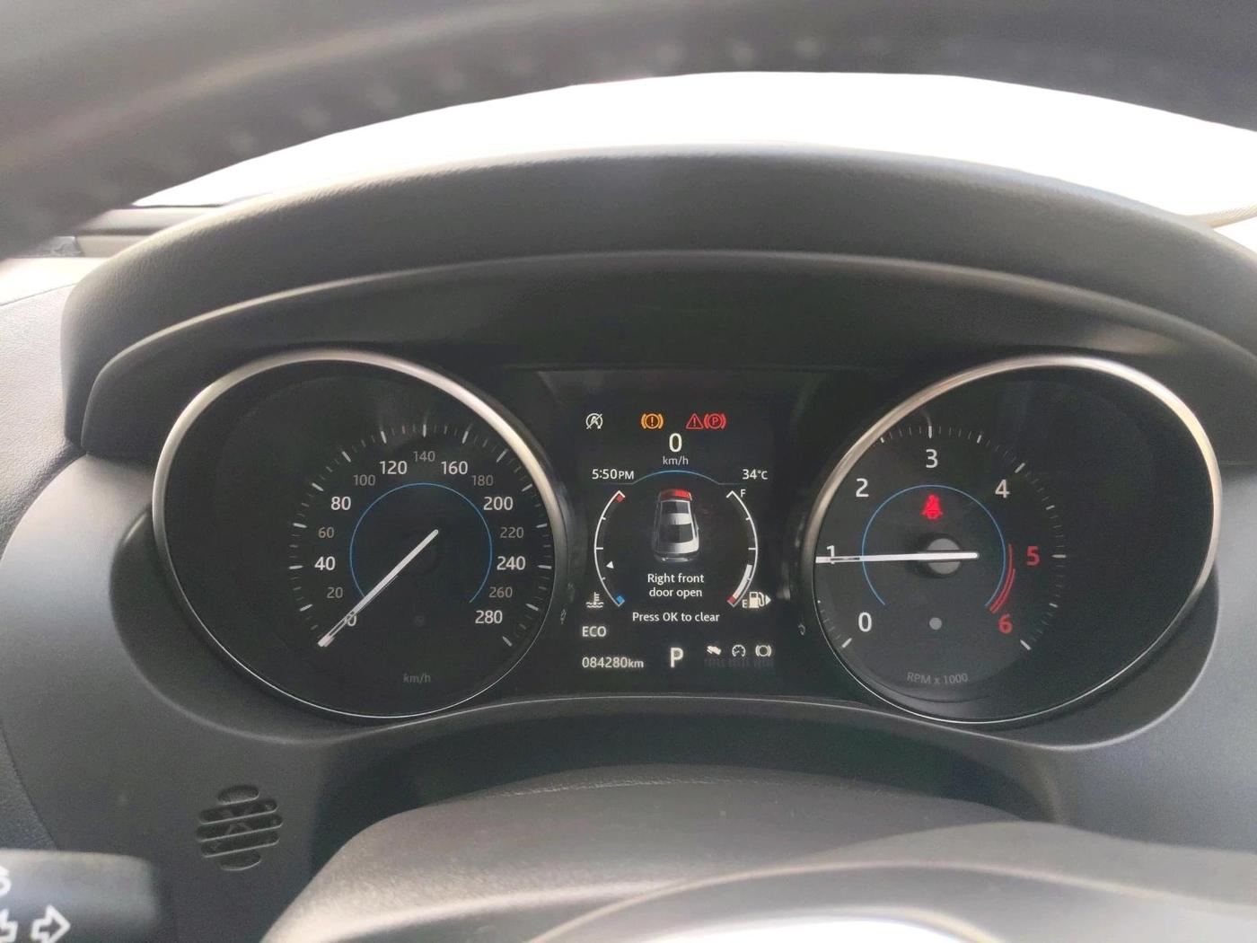2018 Jaguar XE PORTFOLIO DIESEL, Diesel, Automatic, 84,280 km, interior