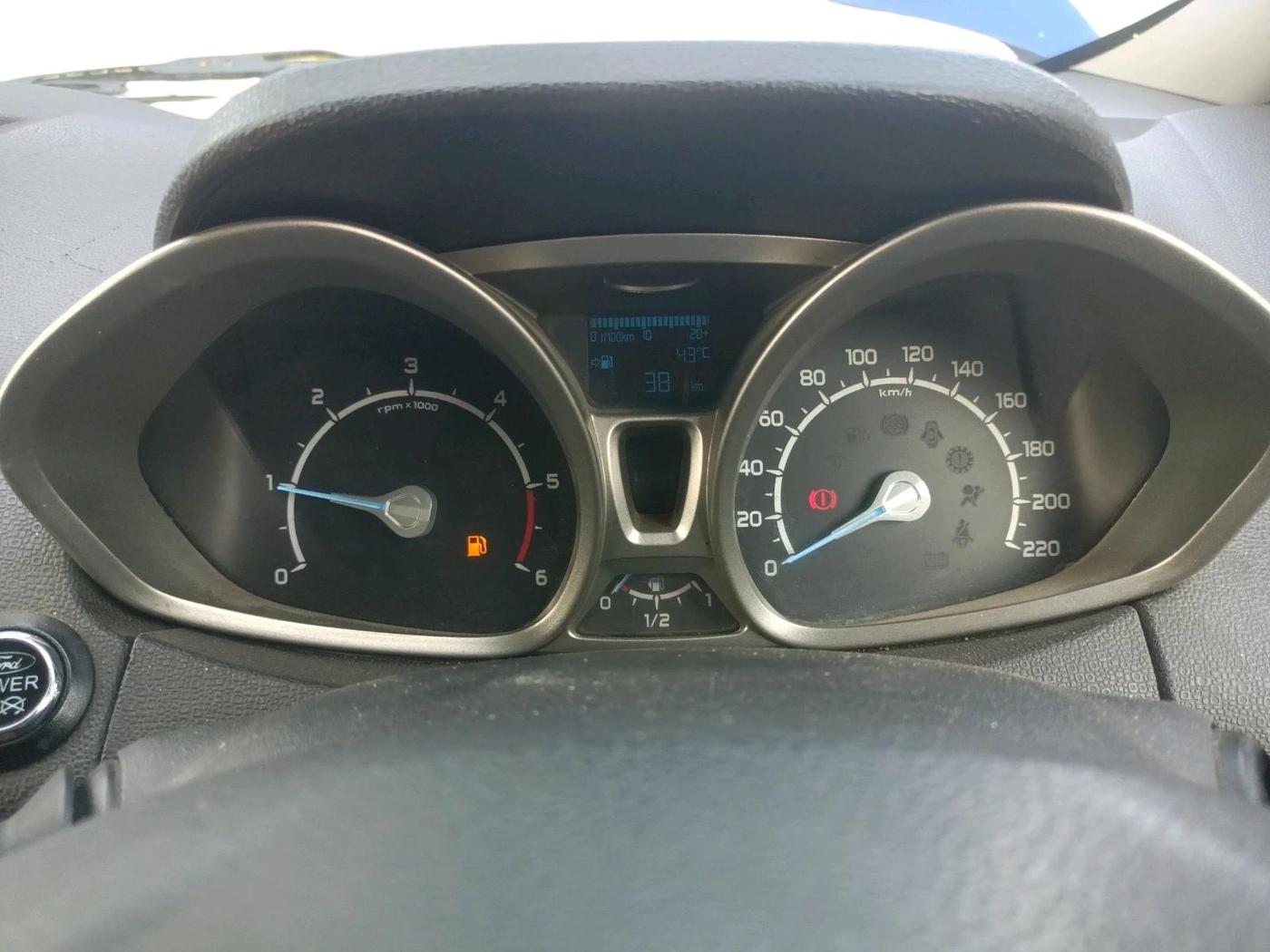 2013 Ford Ecosport TITANIUM 1.5L DIESEL, Diesel, Manual, 1,54,384 km, interior