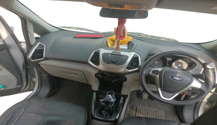 2016 Ford Ecosport TREND+ 1.5L DIESEL, Diesel, Manual, 1,30,552 km, interior