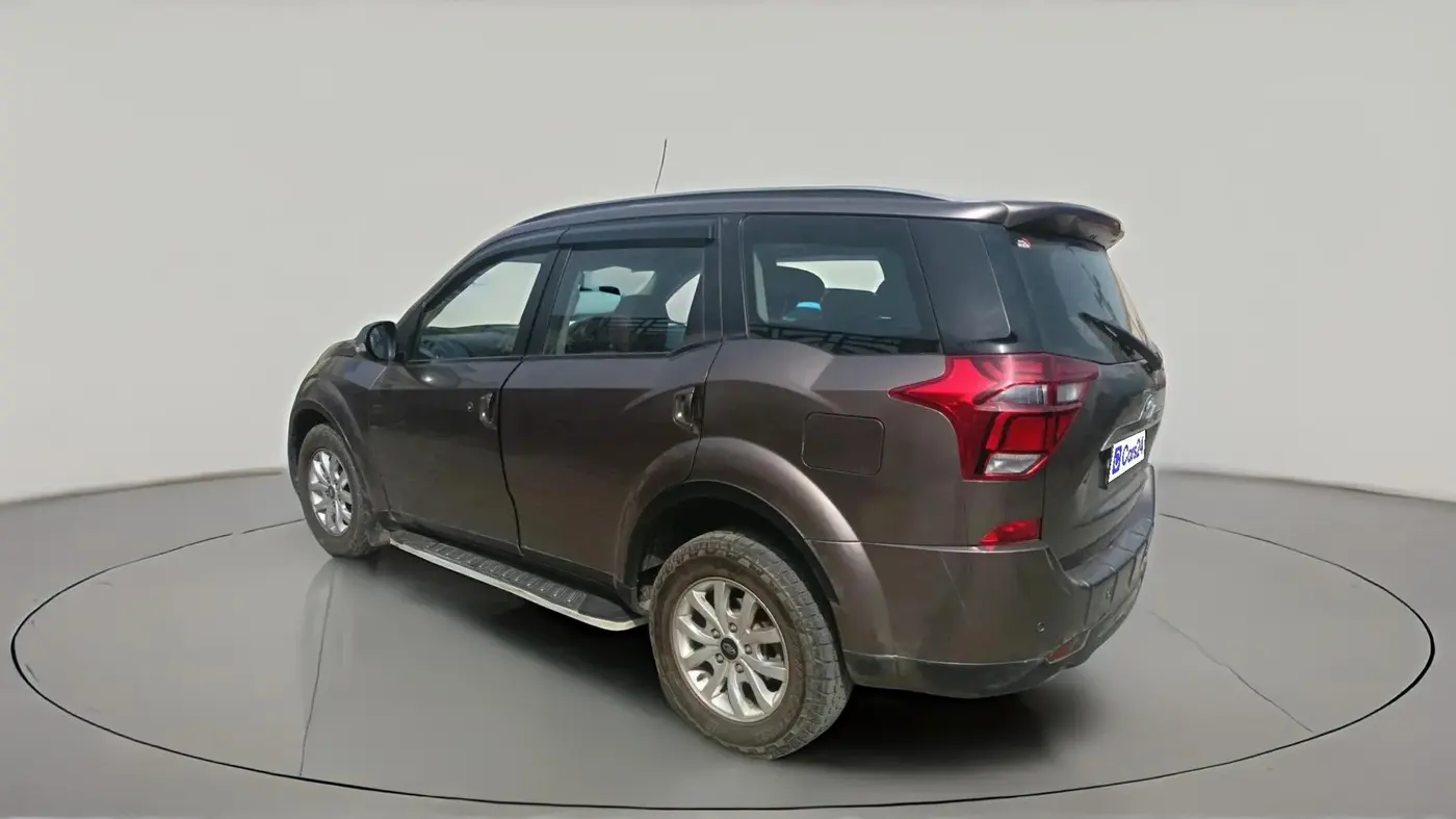 2021 Mahindra XUV500 W9 AT, Diesel, Automatic, 79,747 km, exterior